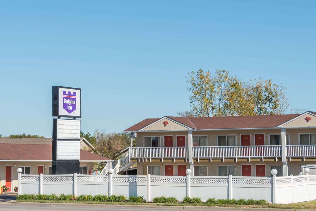 Knights Inn Ottawa - featured photo