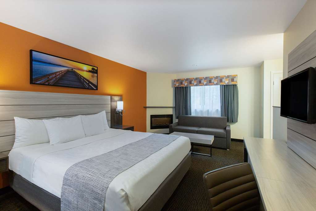 Days Inn by Wyndham Monterey Fisherman's Wharf Aquarium - photo 7