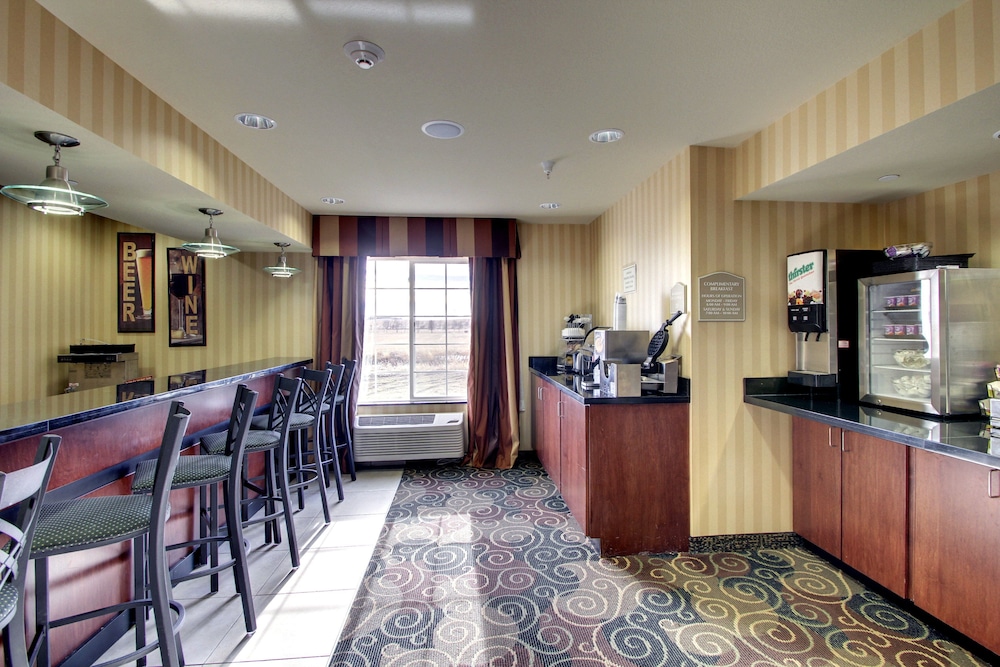 Cobblestone Hotel & Suites Wayne - photo 20