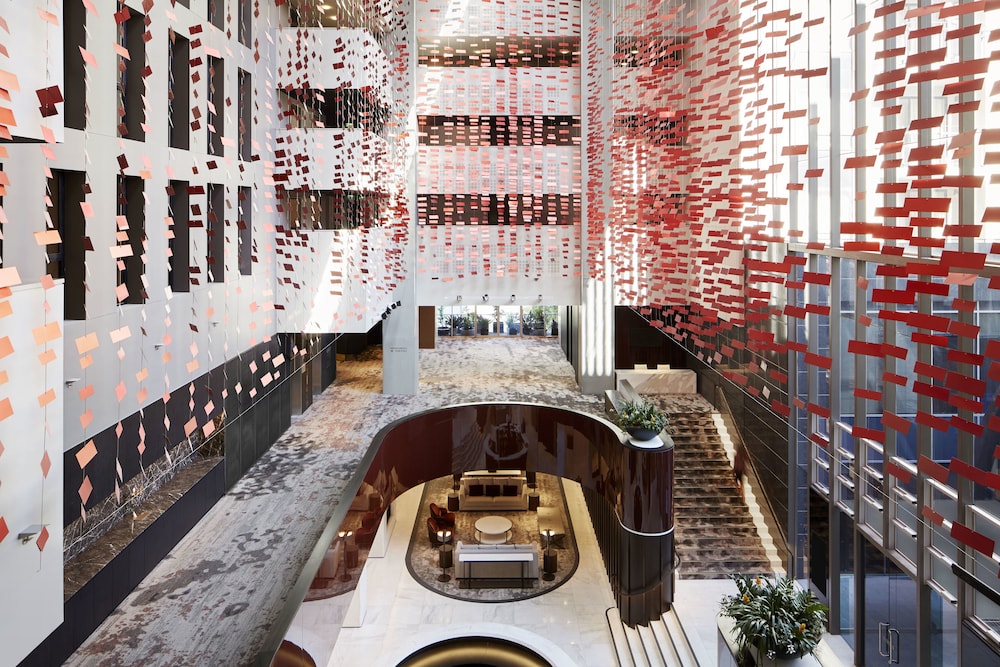 Hotel Realm — 5-Star Luxury Hotel in Barton, Australia