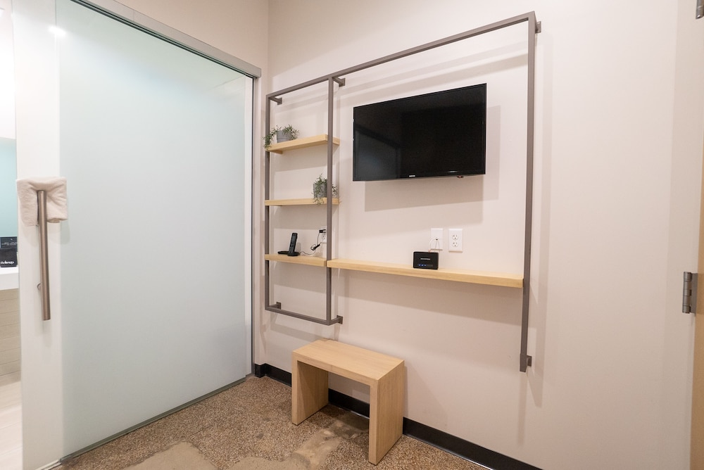 SOVA Micro Room & Social Hotel - photo 31