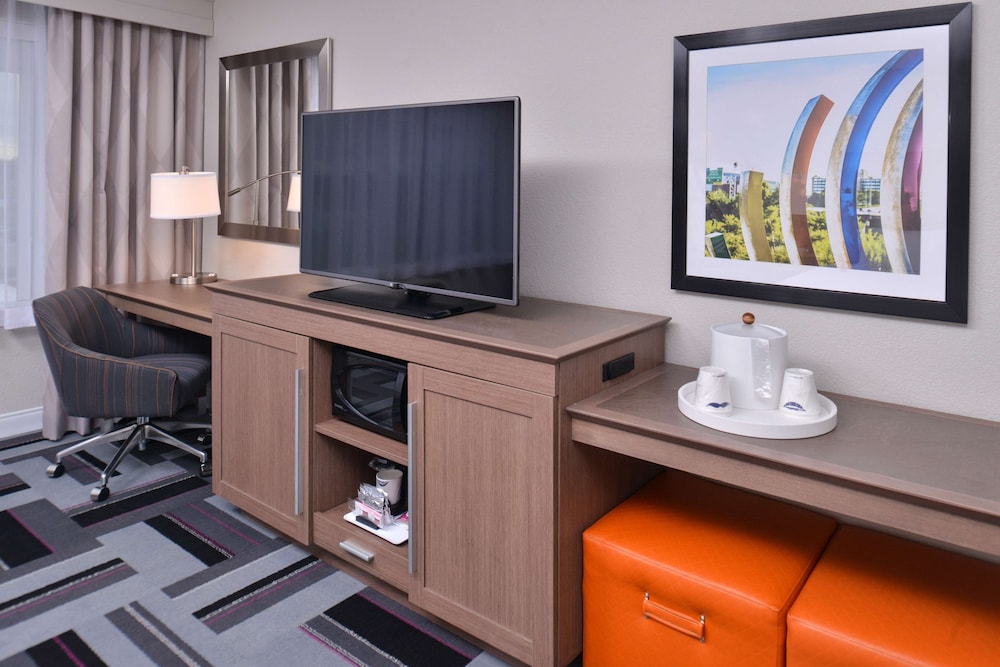 Hampton Inn & Suites Ames - photo 23