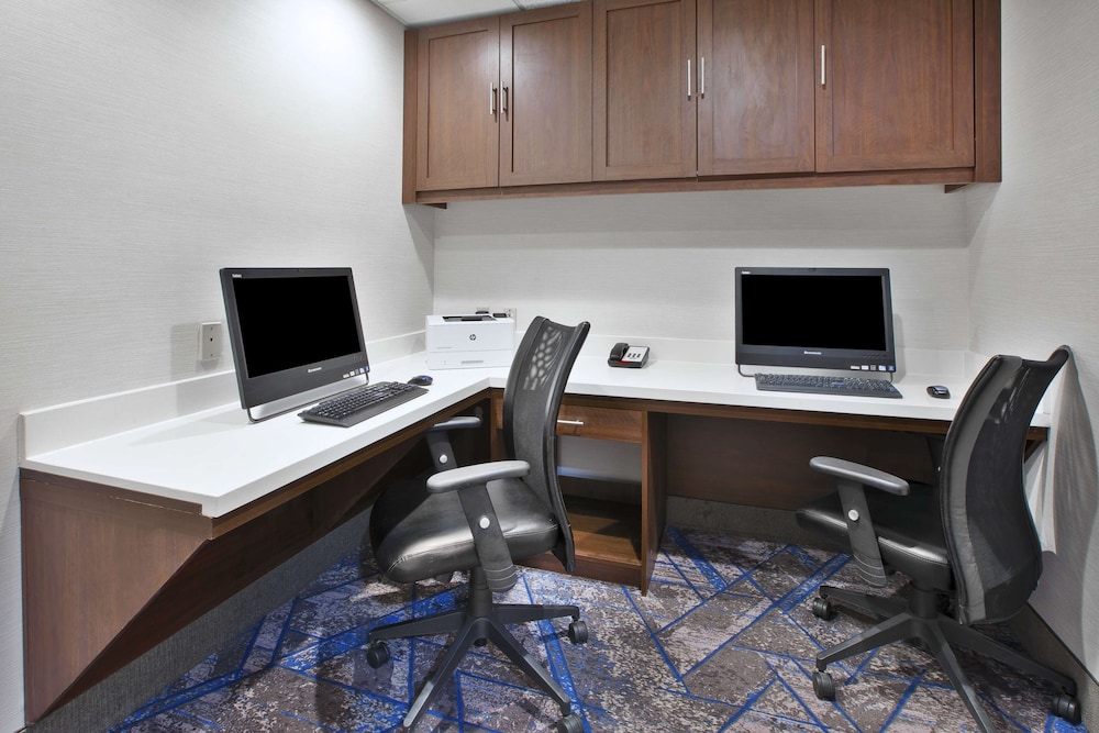 Hampton Inn & Suites Springboro Dayton Area South - photo 38