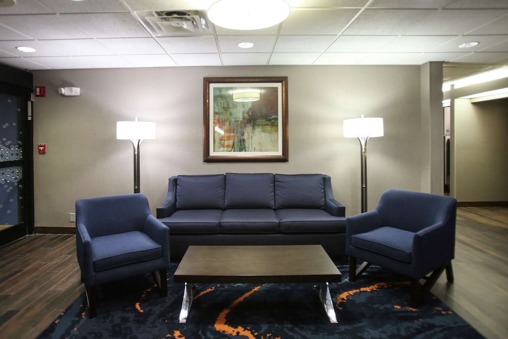 Hampton Inn Beckley - photo 4