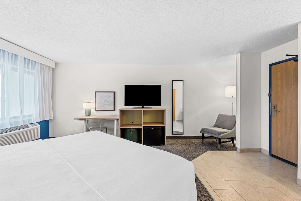 Spark by Hilton Cedar Falls - photo 22