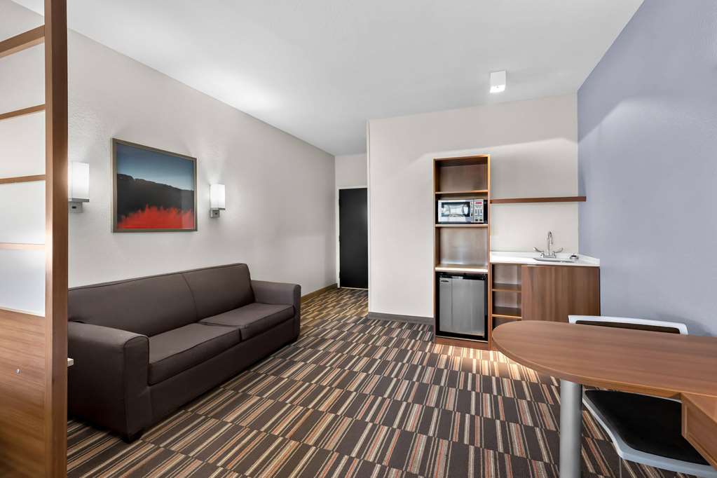 Microtel Inn & Suites by Wyndham Sweetwater - photo 41