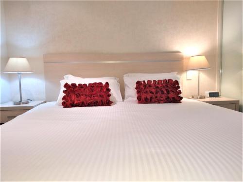 Hi 5 star luxury Adelaide City Apartment — 4-Star Luxury Hotel in Adelaide, Australia