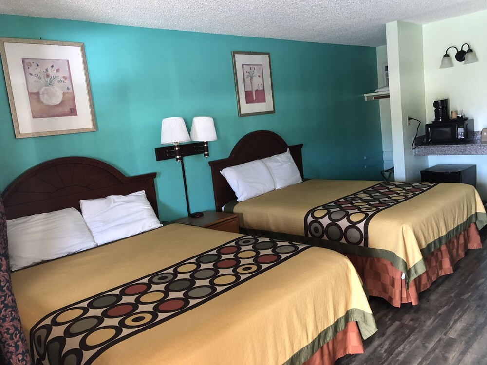 Klamath Motor Lodge - photo 17
