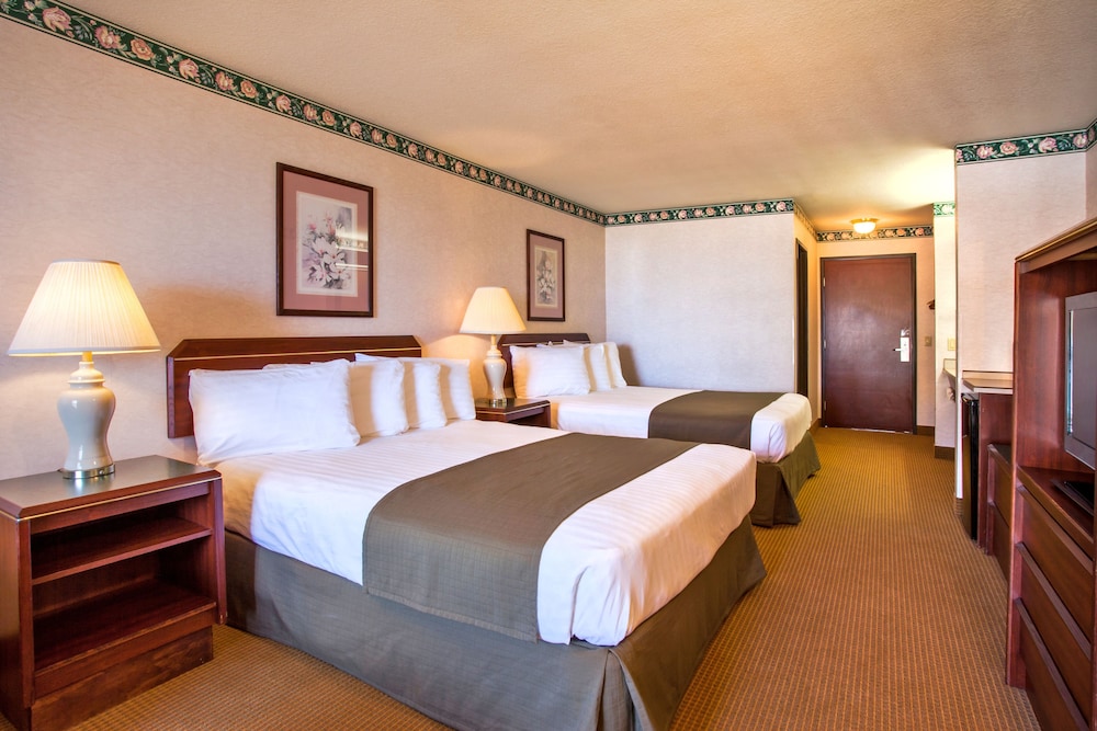 Ebb Tide Oceanfront Inn - photo 8