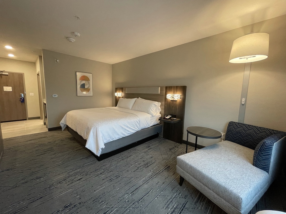 Holiday Inn Express & Suites Ft. Smith Airport by IHG - photo 9