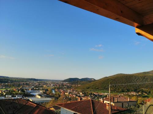 Ca' Pietra di Nonno Pietro — 4-Star Luxury Hotel in Gavardo-Sopraponte, Italy