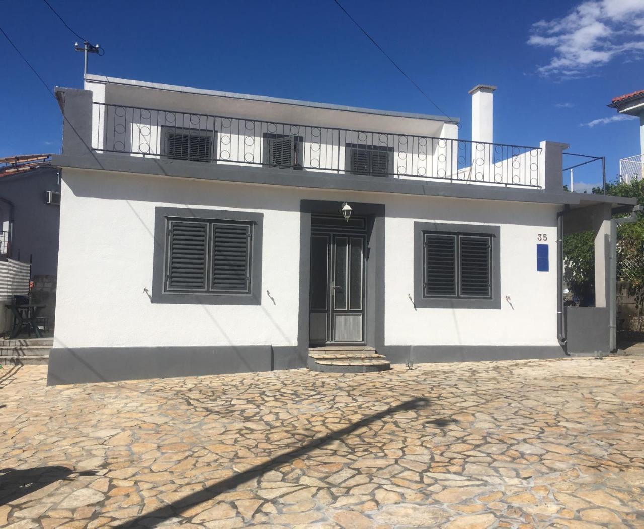 Rooms with a parking space Selce Crikvenica 11133 in Selce, Croatia