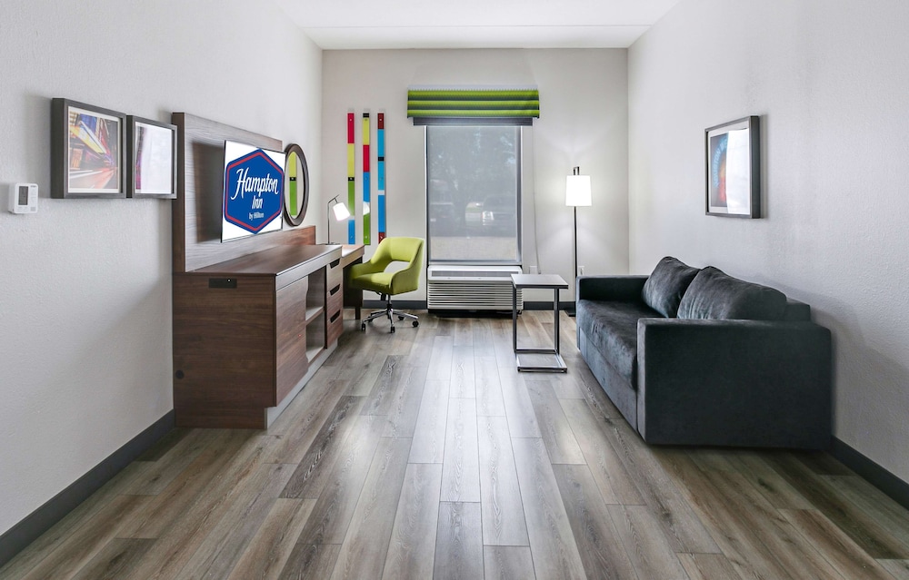 Hampton Inn Houston Pearland - photo 9