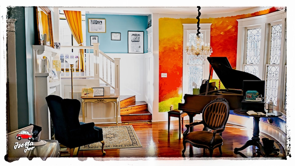 Isetta Inn - photo 8
