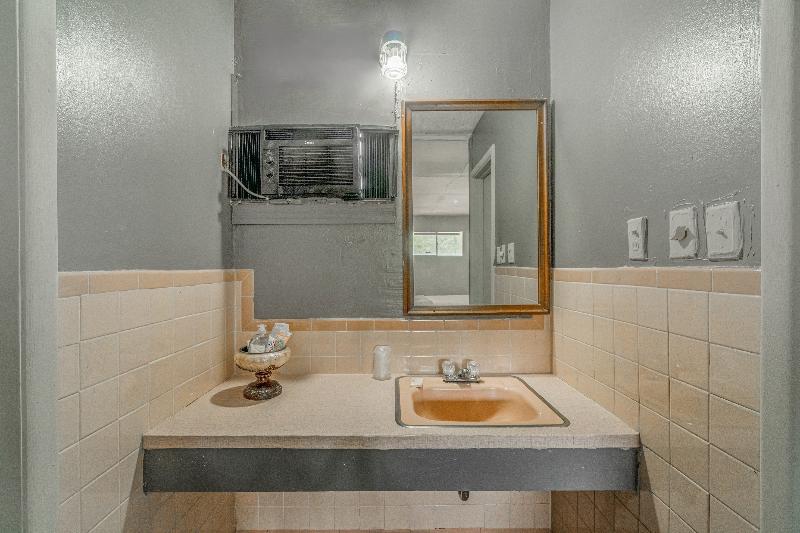 OYO Holiday Capri Motel & Rv Park - photo 7