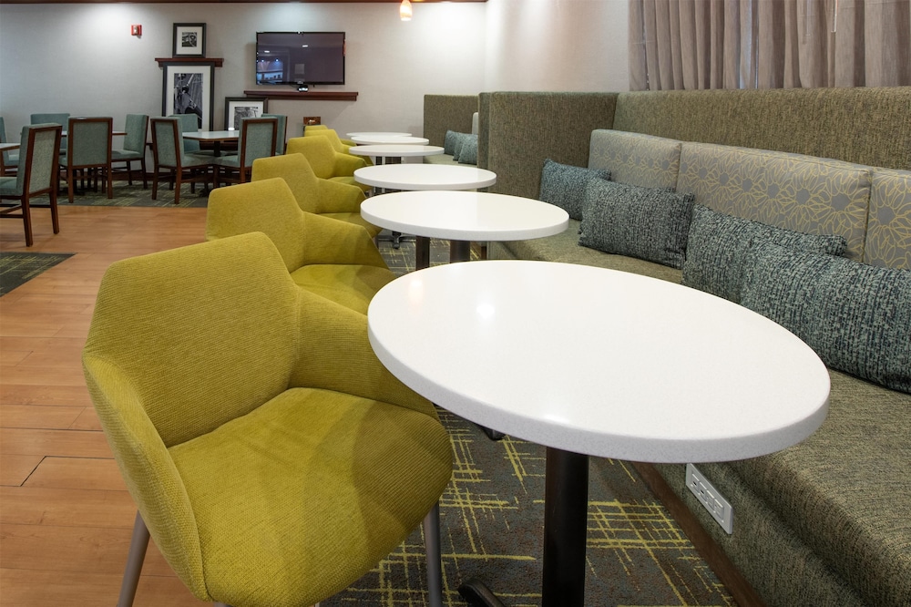 Hampton Inn Newport News Yorktown - photo 30