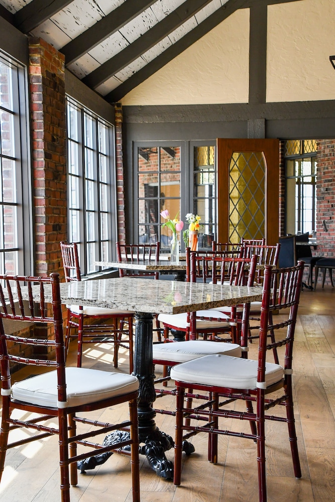 The St. Clair Inn - photo 98