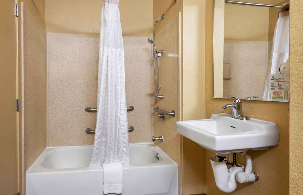 Extended Stay America Suites Newark Woodbridge - photo 18