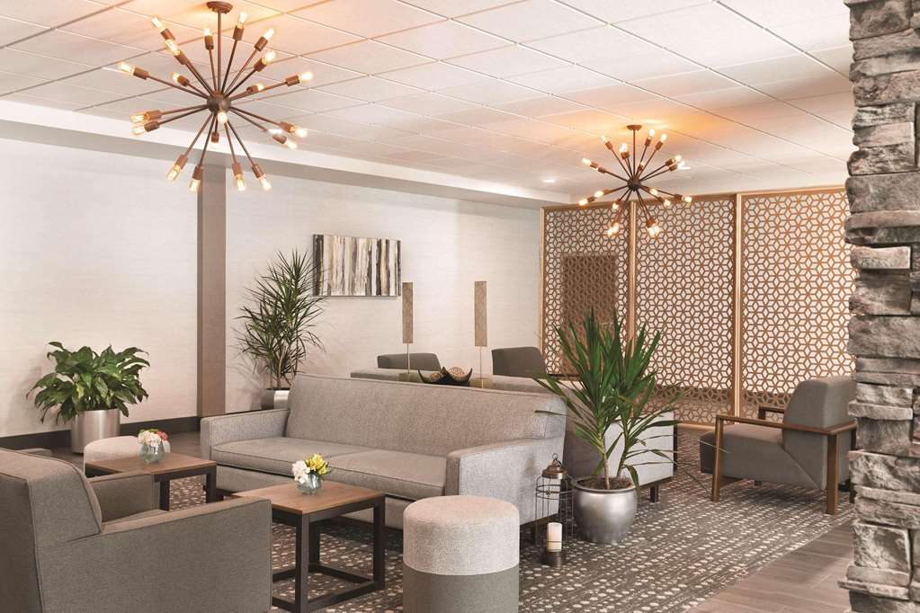 Radisson Hotel Oklahoma City Airport - photo 4