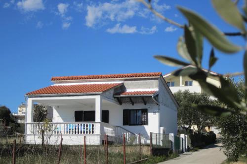 Holiday Home Mirta — 4-Star Luxury Hotel in Pakostane, Croatia
