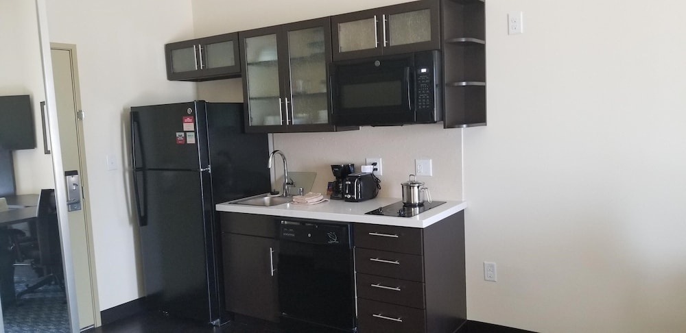 Candlewood Suites Plano North by IHG - photo 21