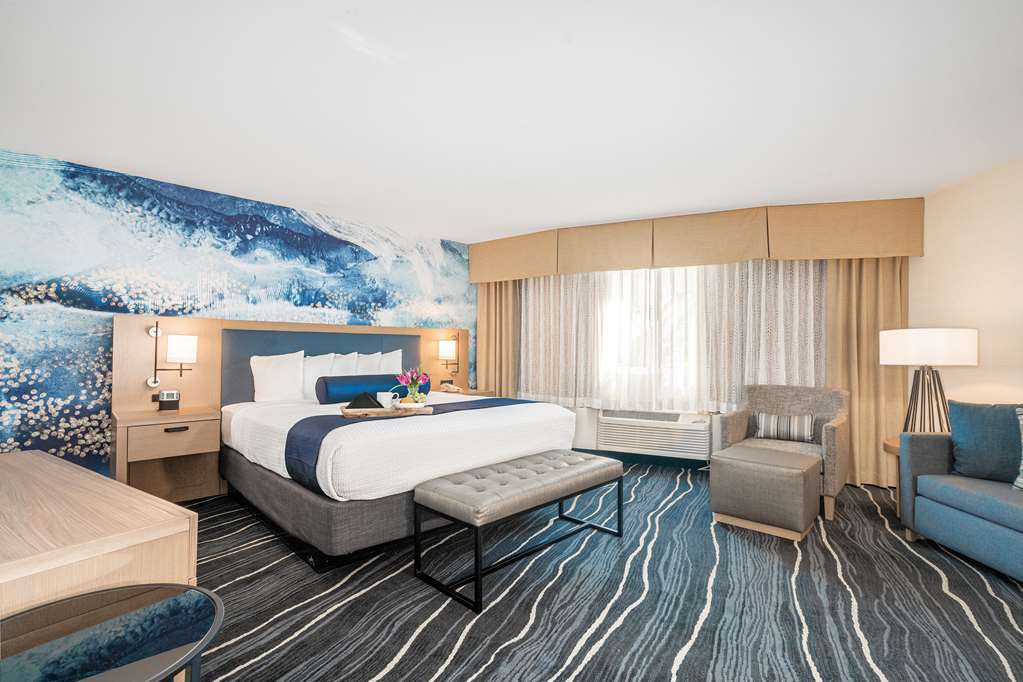 Best Western Plus Marina Gateway Hotel - photo 29