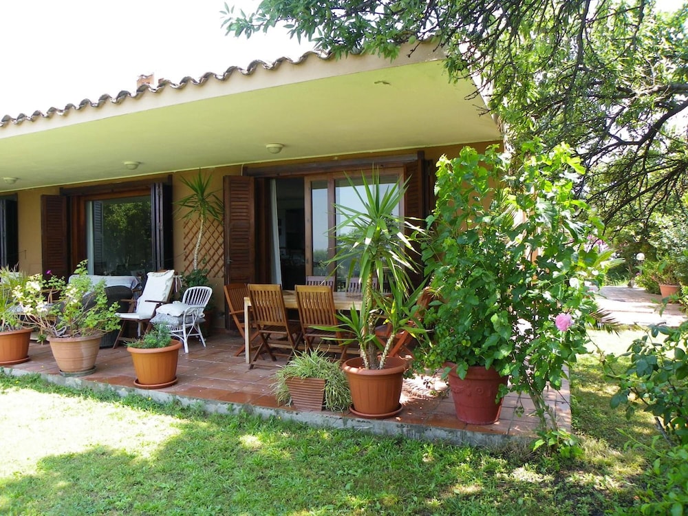 B&B Al Sandalyon — 4-Star Luxury Hotel in Quartu Sant'elena, Italy
