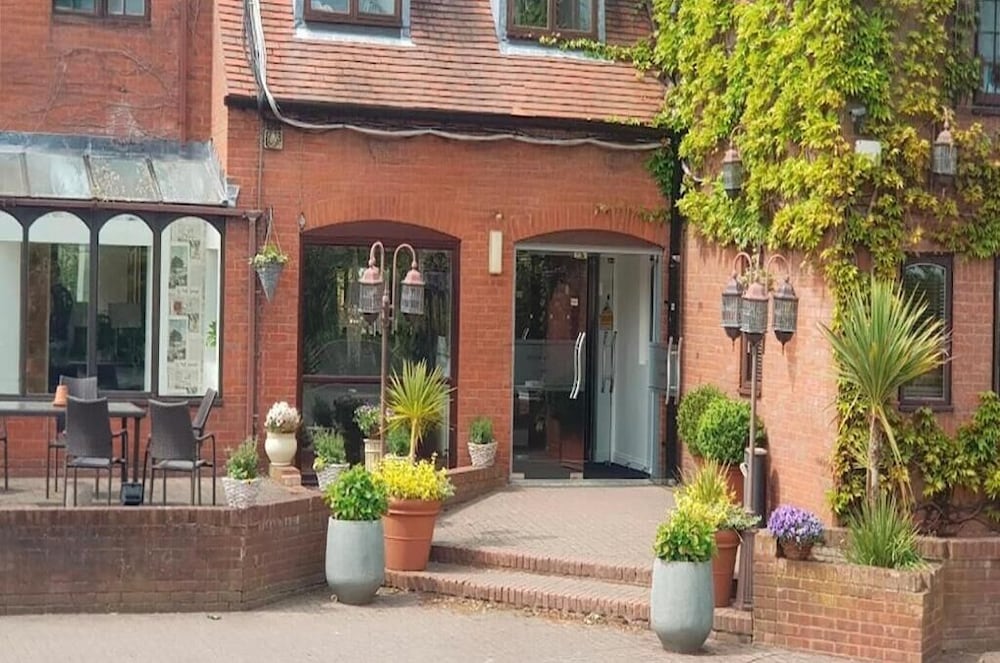 Dancenter Birmingham Airport Near Nec in Kenilworth, United Kingdom