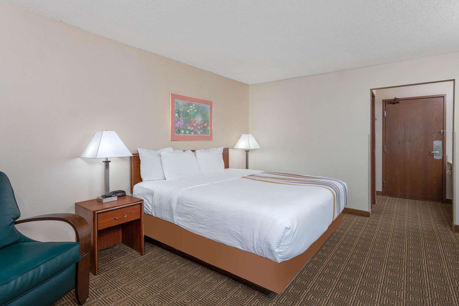 Norwood Inn & Suites Indianapolis East Post Drive - photo 15