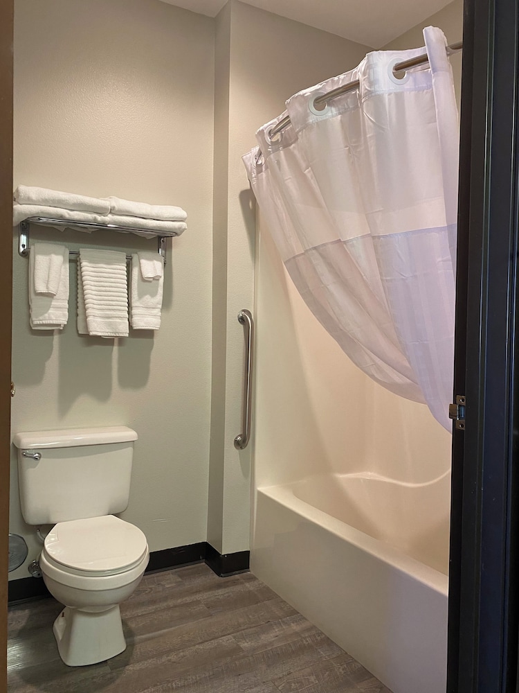 FairBridge Inn & Suites Glendive - photo 21