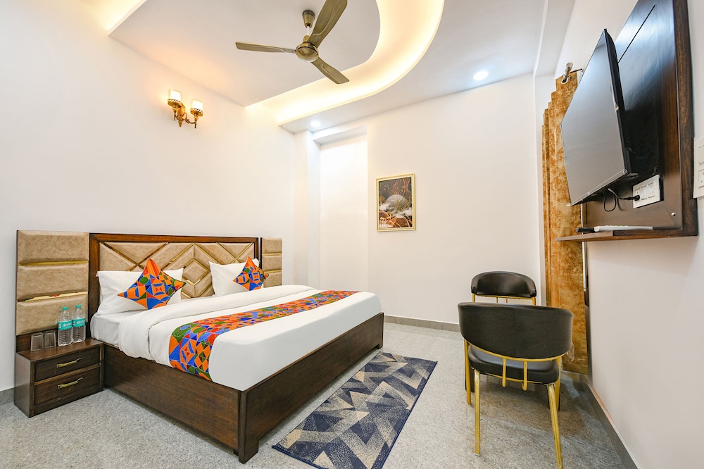 Fabhotel Mountain Inn in Kharar, India