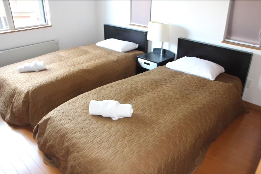 Cloud 8 on Welsby — 5-Star Luxury Hotel in Bongaree, Australia