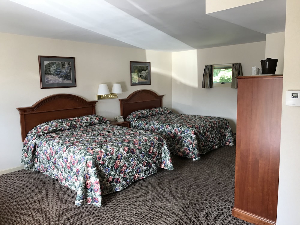 The Towne Motel - photo 10