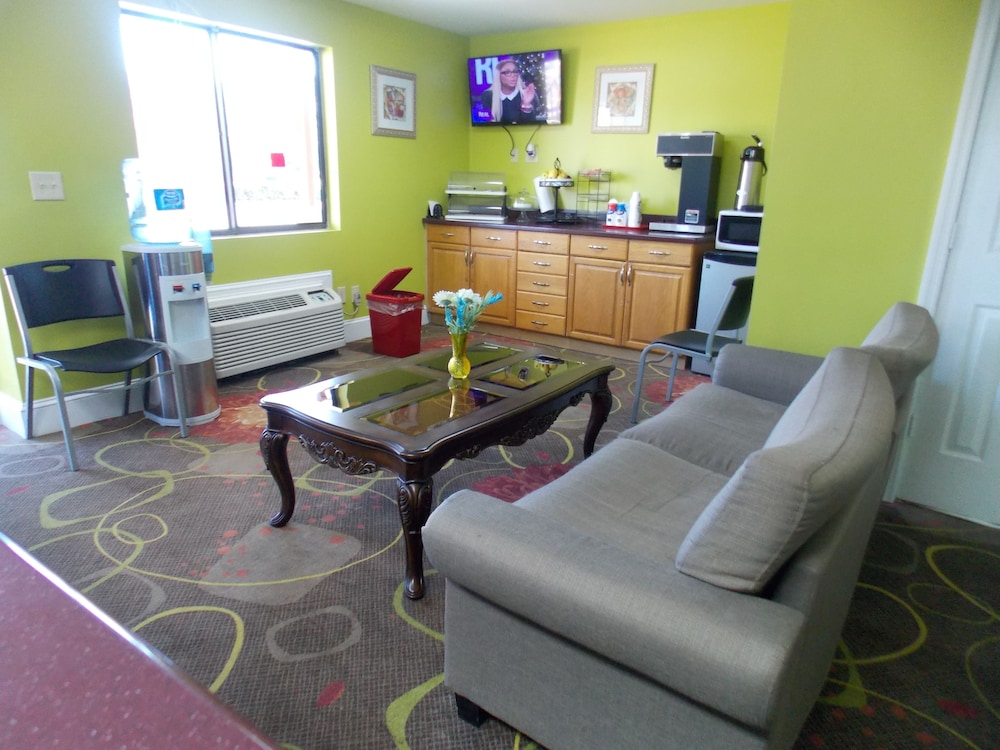 Augusta Best Inn - photo 6