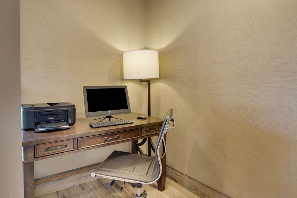 Comfort Inn Airport - photo 29