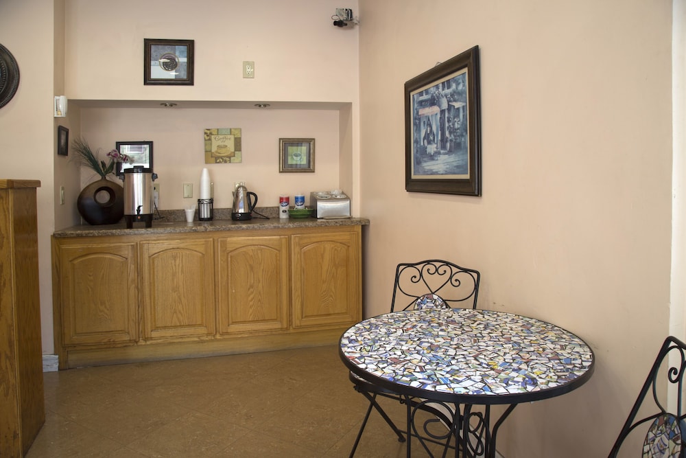 Harborview Inn & Suites San Diego Harbor - photo 6