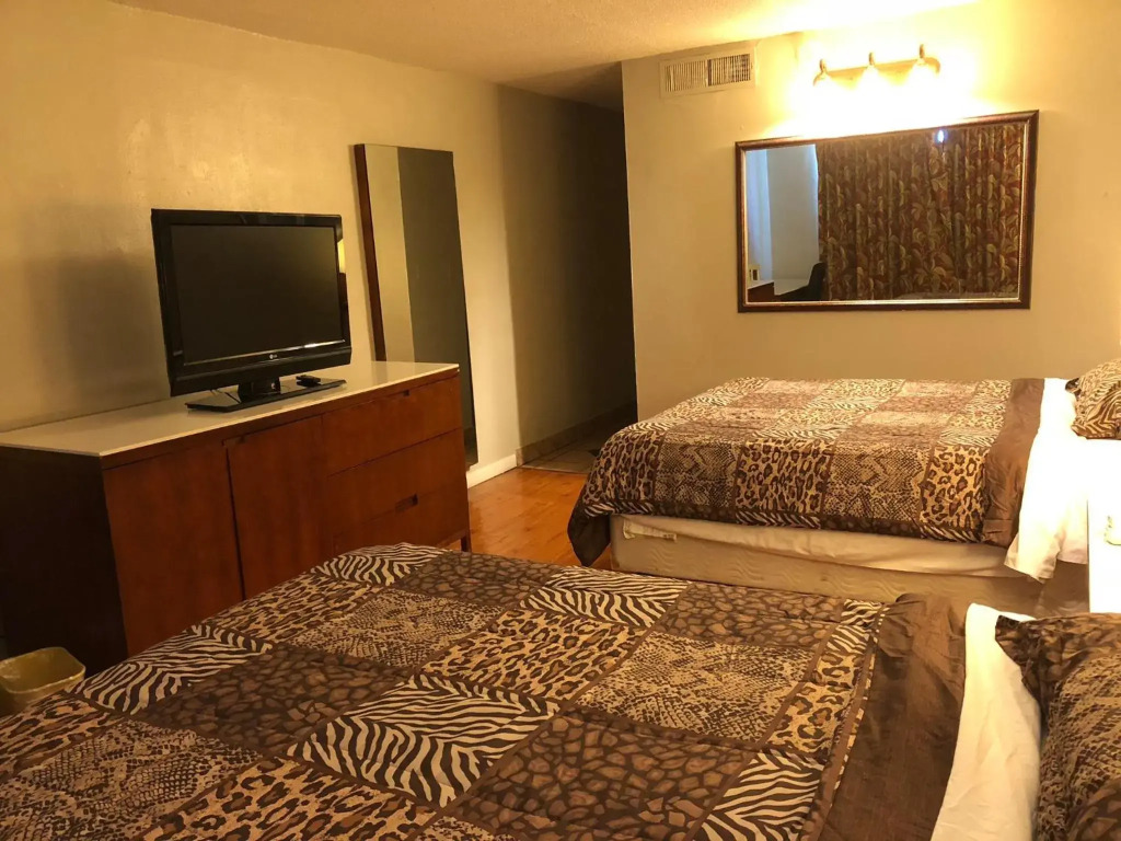Western Inn Houston - photo 20