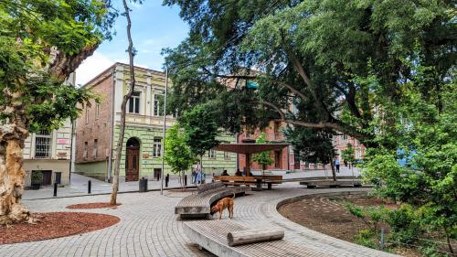 Maximilian Apartment