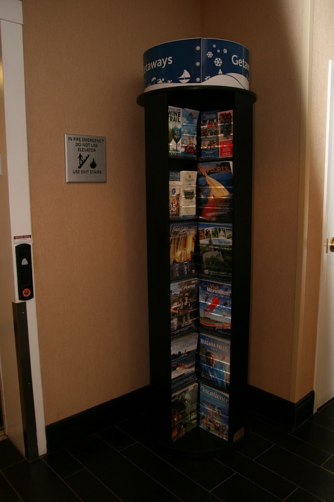 Hampton Inn Pine Grove - photo 53