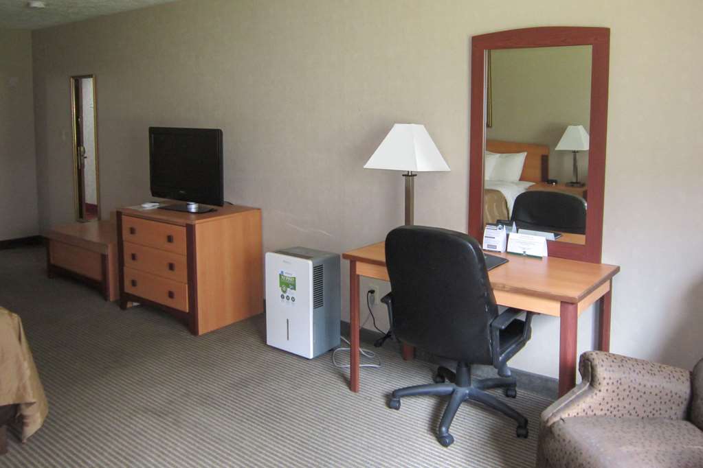 Quality Inn Nashville Bloomington - photo 14