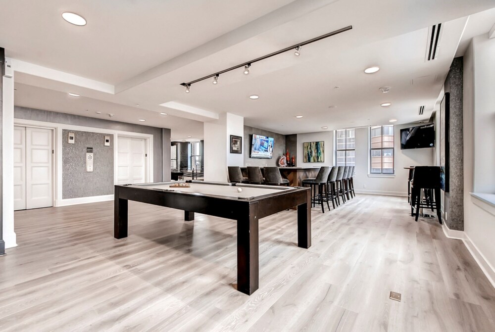 Global Luxury Suites At Light Street - photo 23