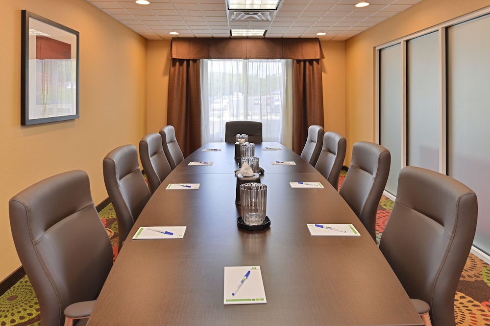 Holiday Inn Express & Suites Ironton by IHG - photo 56