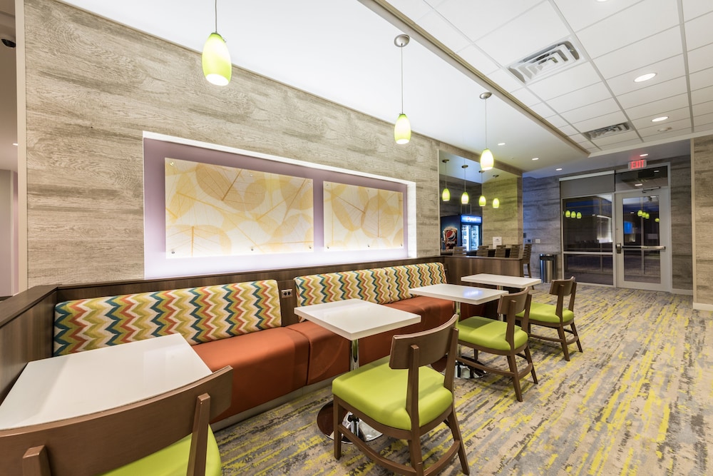 TownePlace Suites by Marriott Chicago Schaumburg - photo 42