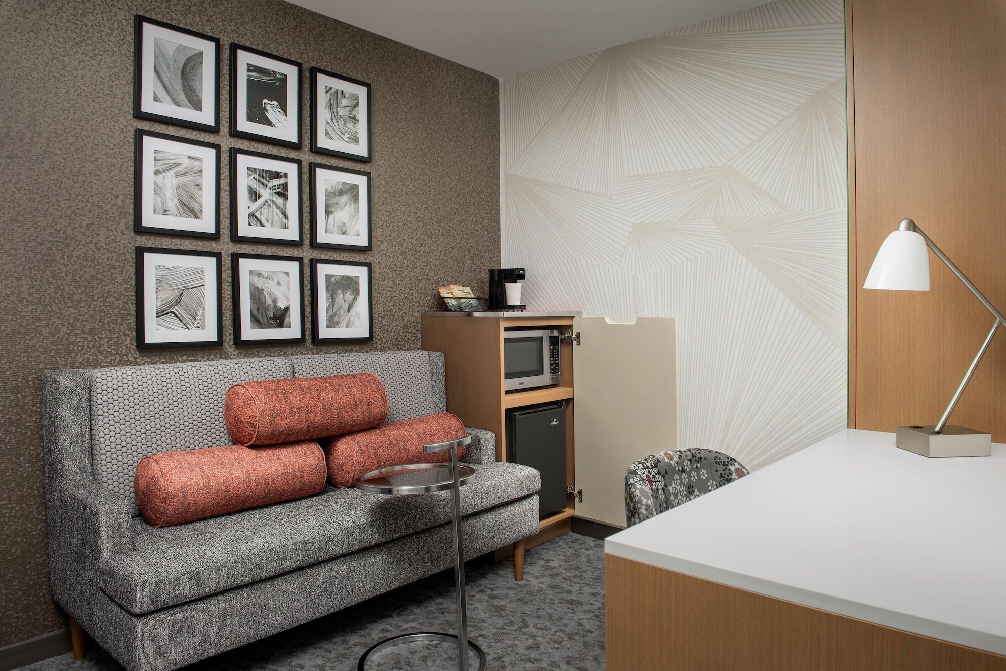 SpringHill Suites by Marriott New York Queens - photo 4