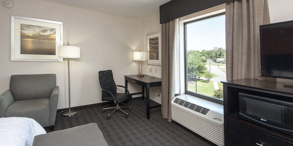 Hampton Inn & Suites Seneca Clemson Area - photo 17