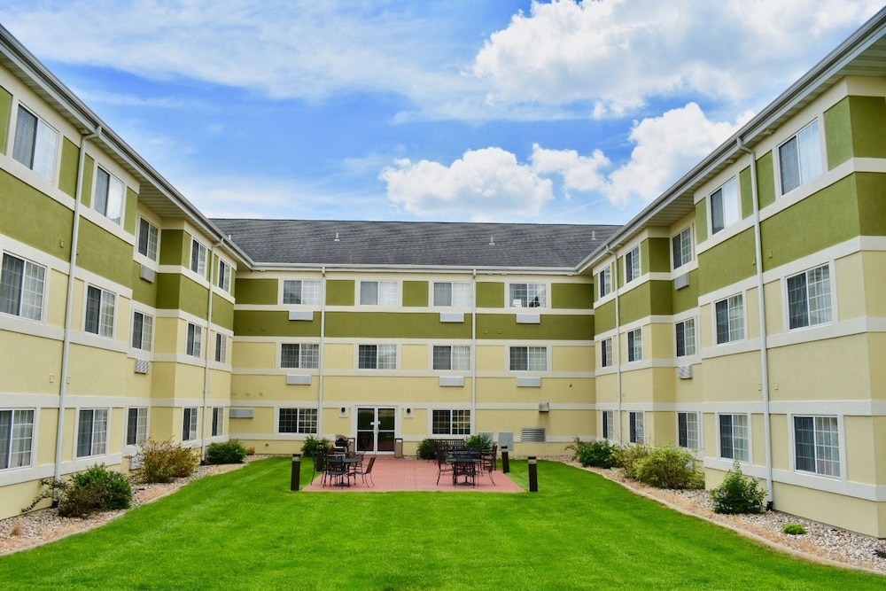 MainStay Suites Cedar Rapids North Marion - photo 62