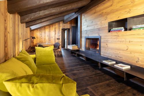Pa' Sefn — 4-Star Luxury Hotel in Sauris Di Sotto, Italy