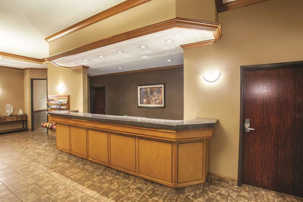 La Quinta Inn & Suites by Wyndham Portland Airport - featured photo