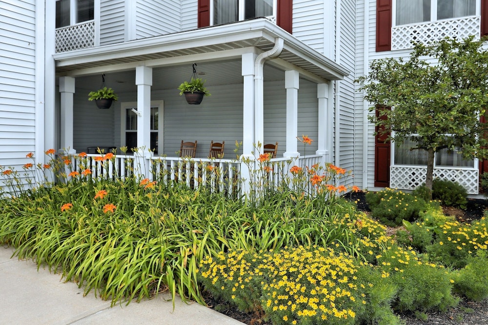 Lancaster Inn and Suites - photo 49