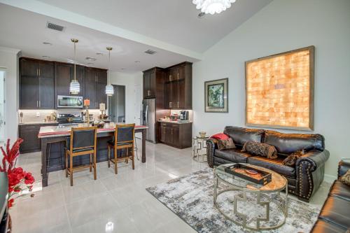 Beautiful Naples Getaway with Pool Access in Naples, United States